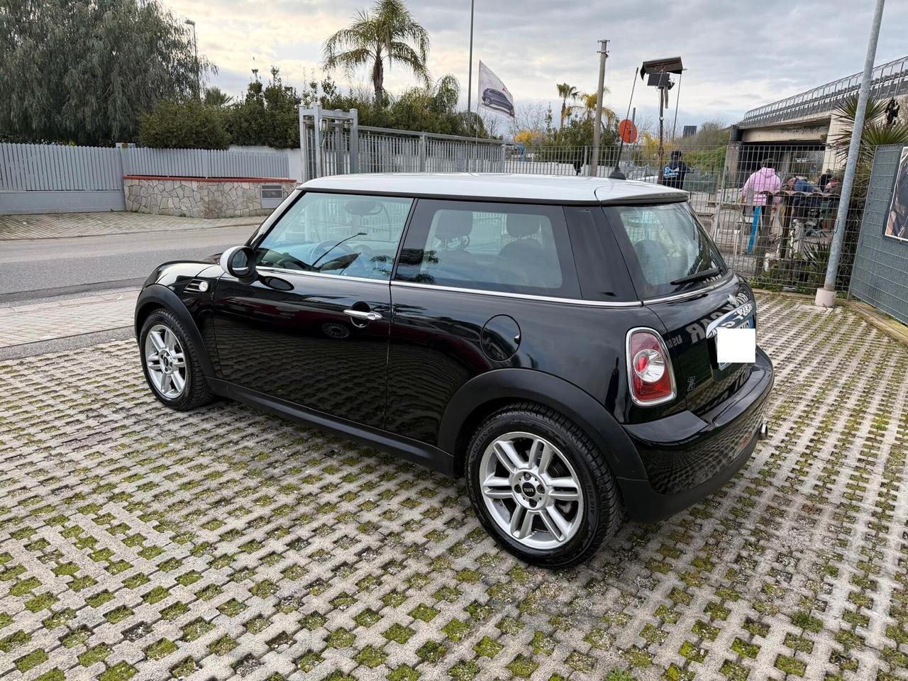 Mini 1.6 16v Cooper D 111cv -2012