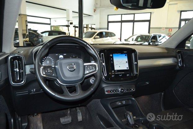 Volvo XC40 D3 MomentumPro AUTOCARRO/IVA.INCLUSA