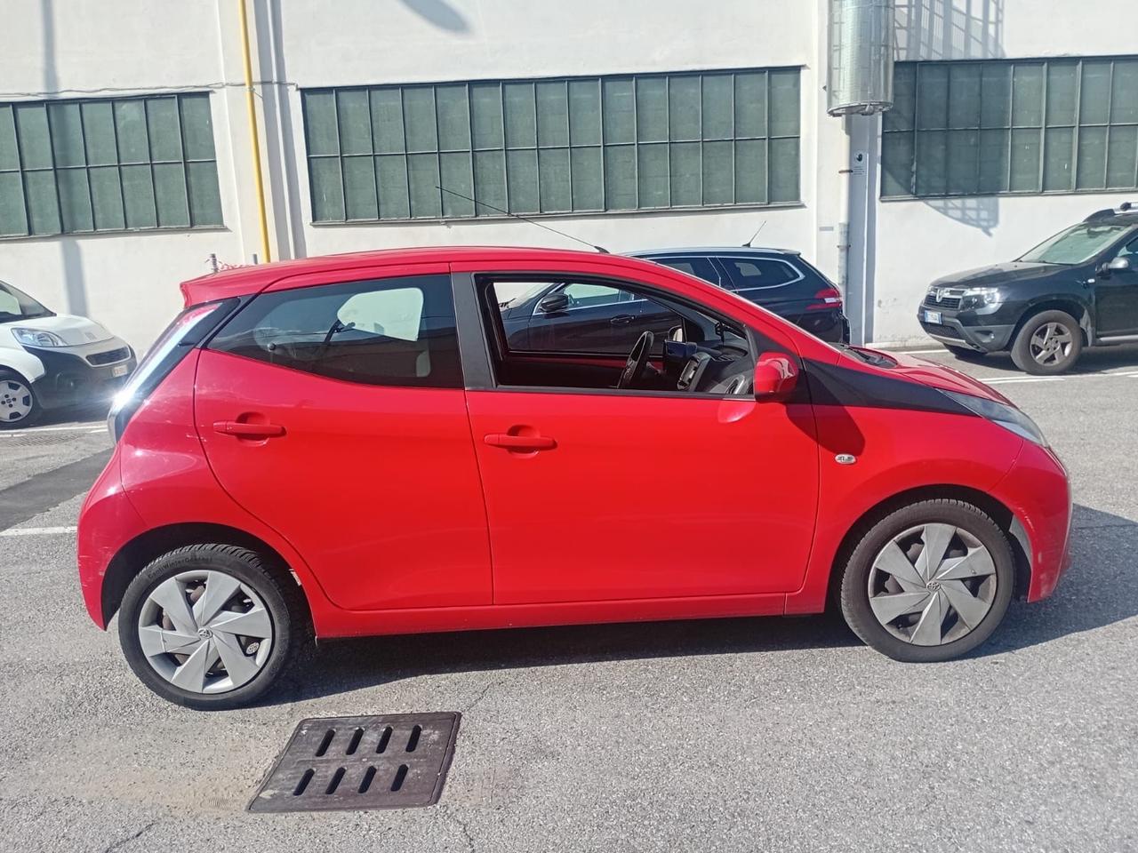 Toyota Aygo 1.0 VVT-i 69 CV 5 porte 11/2016