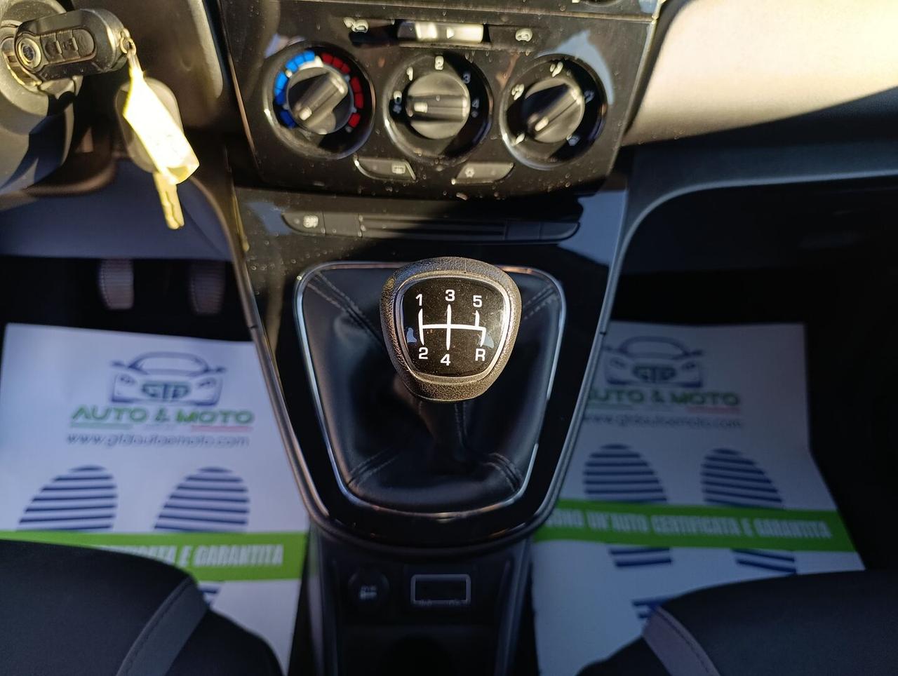 Lancia Ypsilon 1.2 Silver 69cv