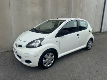 Toyota Aygo 1.0 12V VVT-i 5 porte Sol Connect OK NEOP