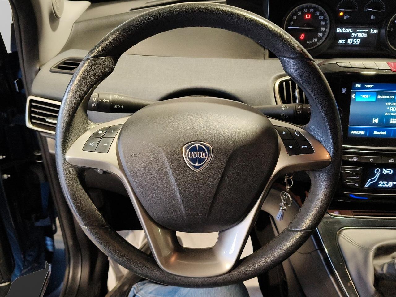 Lancia Ypsilon 1.0 FireFly 5 porte S&S Hybrid Ecochic Gold