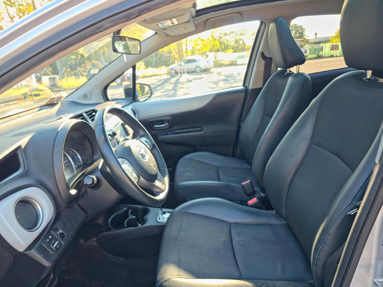 Toyota Yaris 1.5 Hybrid 5 porte Style Automatica E5B NEO 2013