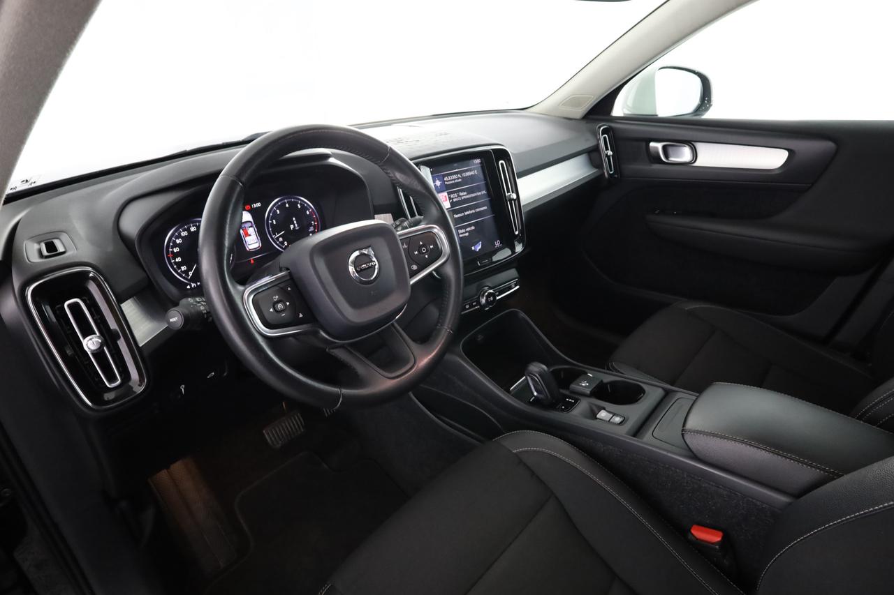 VOLVO XC40 (2017--->) XC40 T4 AWD Geartronic Momentum