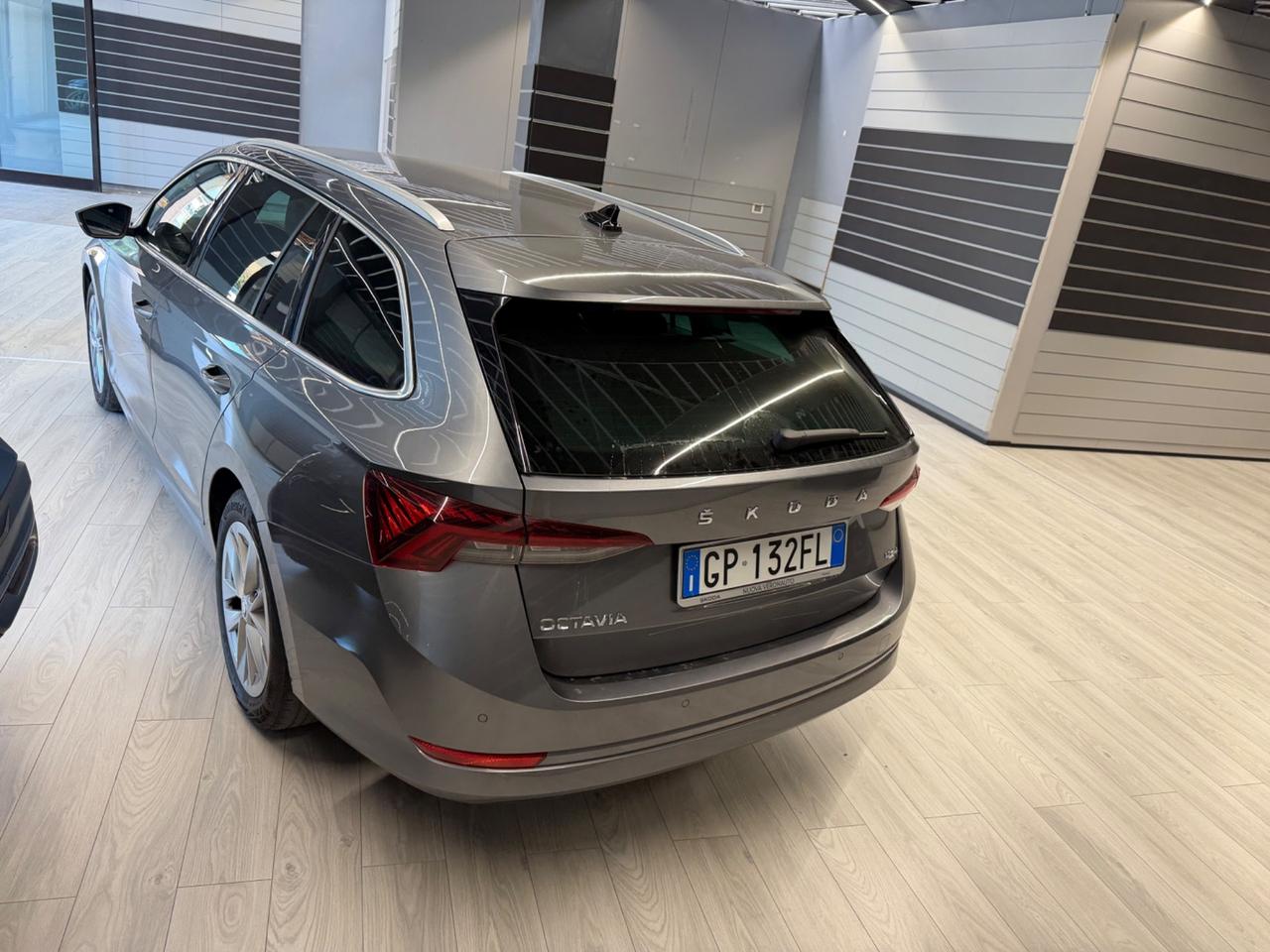 Skoda Octavia 2.0 TDI EVO SCR 150 CV DSG 4x4 Fari Matrix