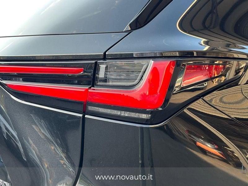 Lexus NX Hybrid Premium 4WD MY22