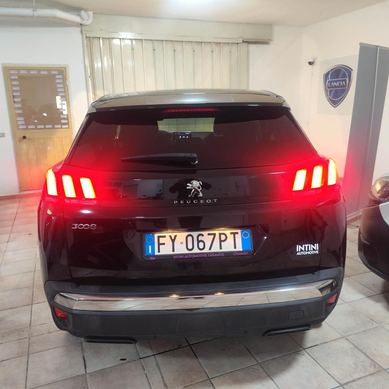 Peugeot 3008 BlueHDi 130 S&S EAT8 Allure