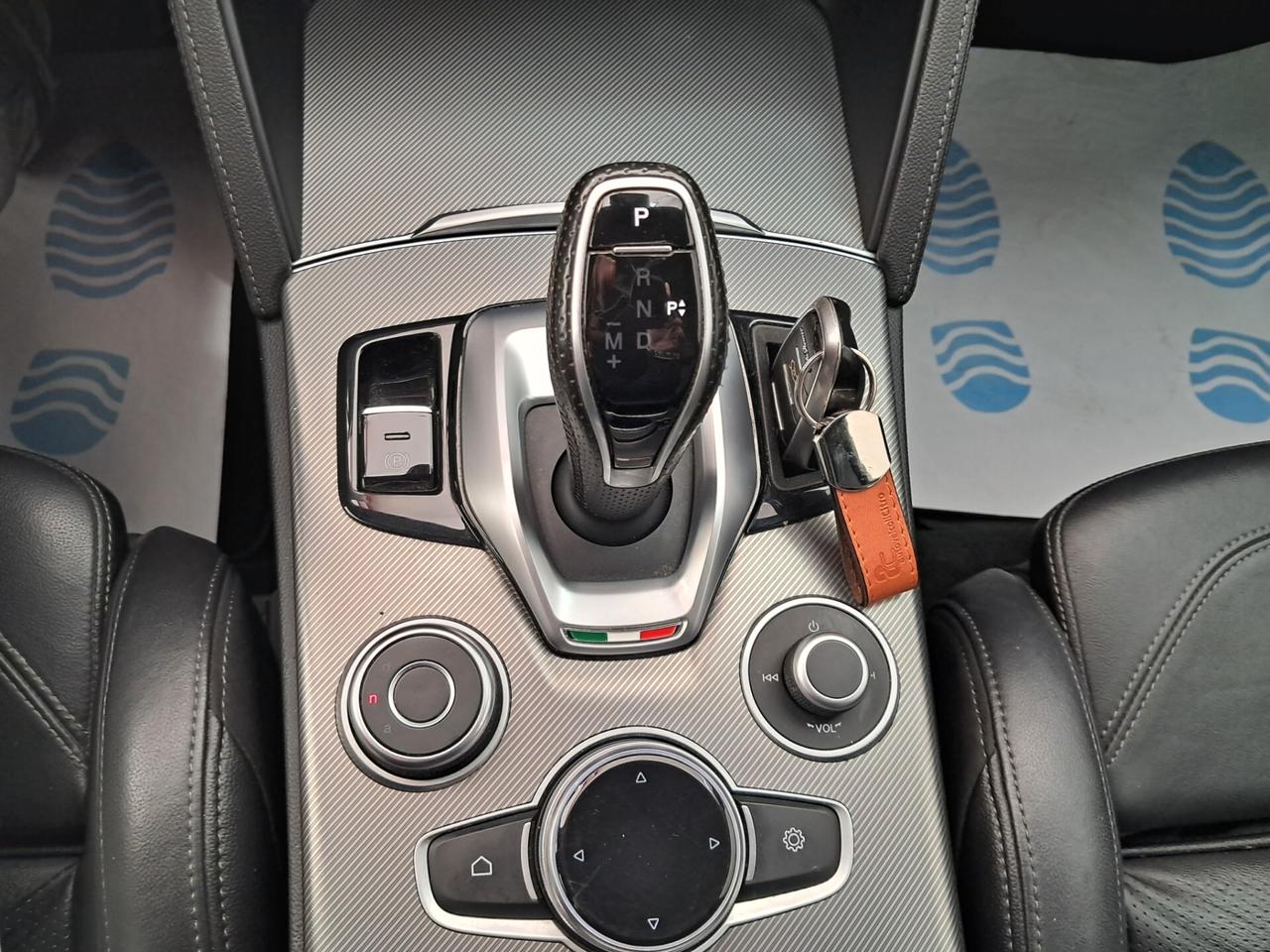 Alfa Romeo Stelvio 2.2 Turbodiesel 210 CV AT8 Q4 Veloce