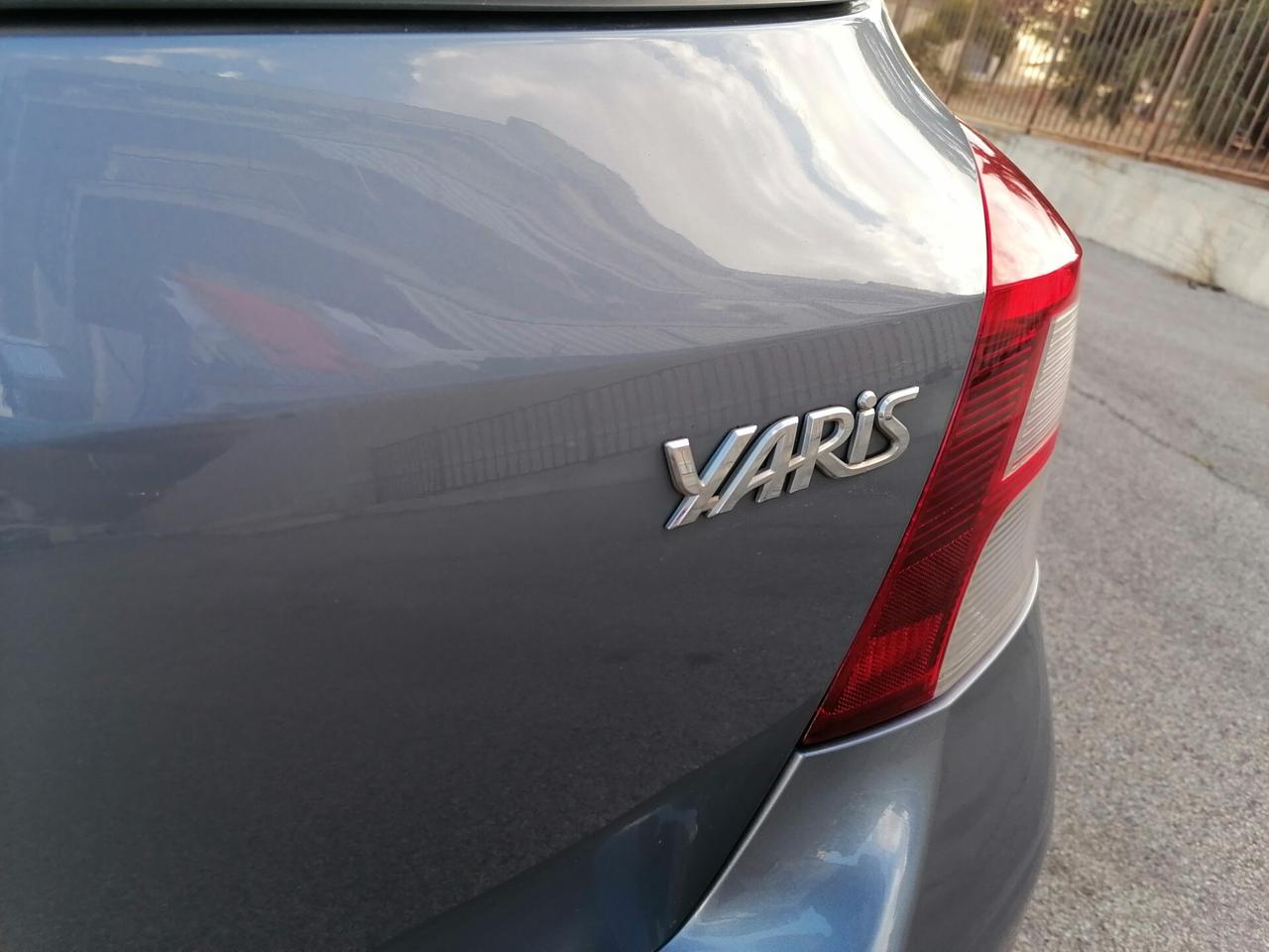 Toyota Yaris 1.4 D-4D DPF 5 porte 2011