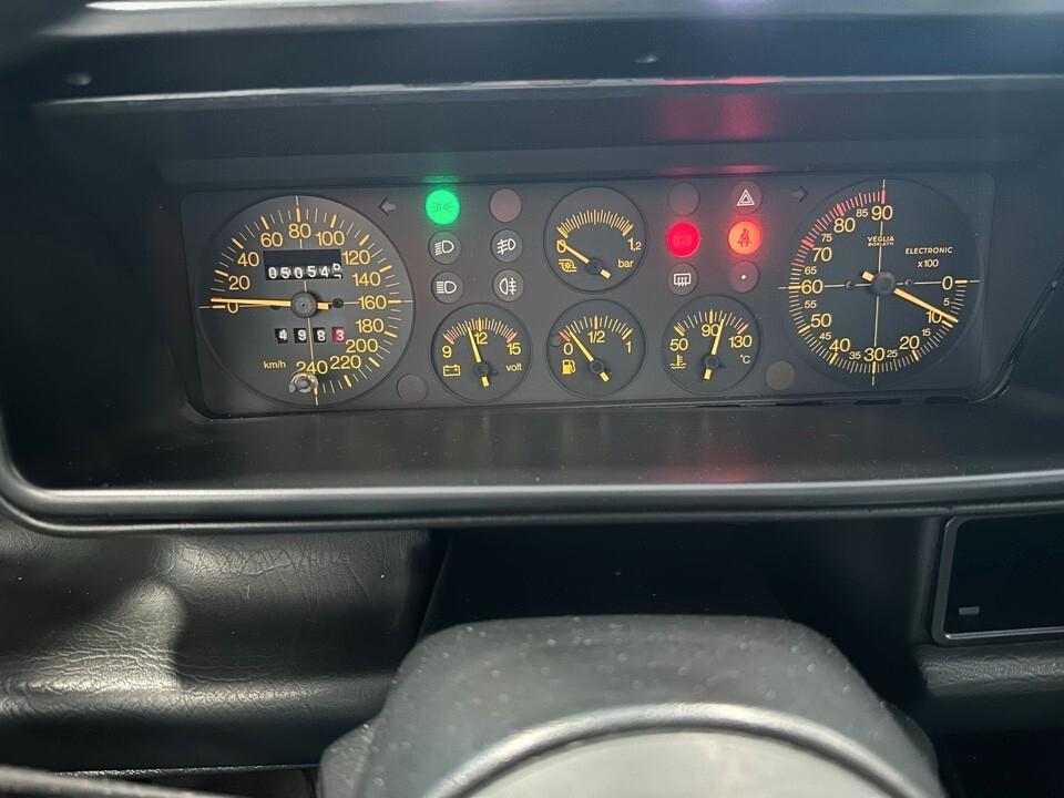 Lancia Delta HF INTEGRALE 8V KAT