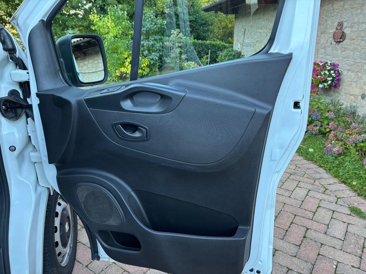 Renault Trafic T27 2.0 dCi 120CV 6 POSTI - 09/2020