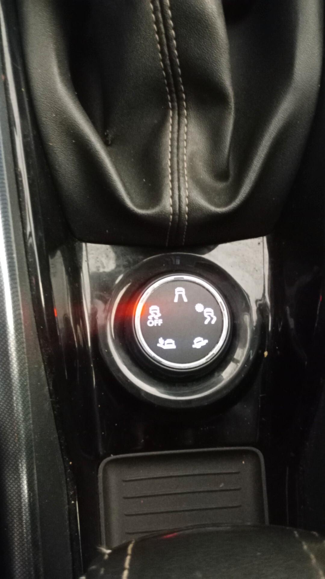Peugeot 2008 1.6 e-HDI Allure