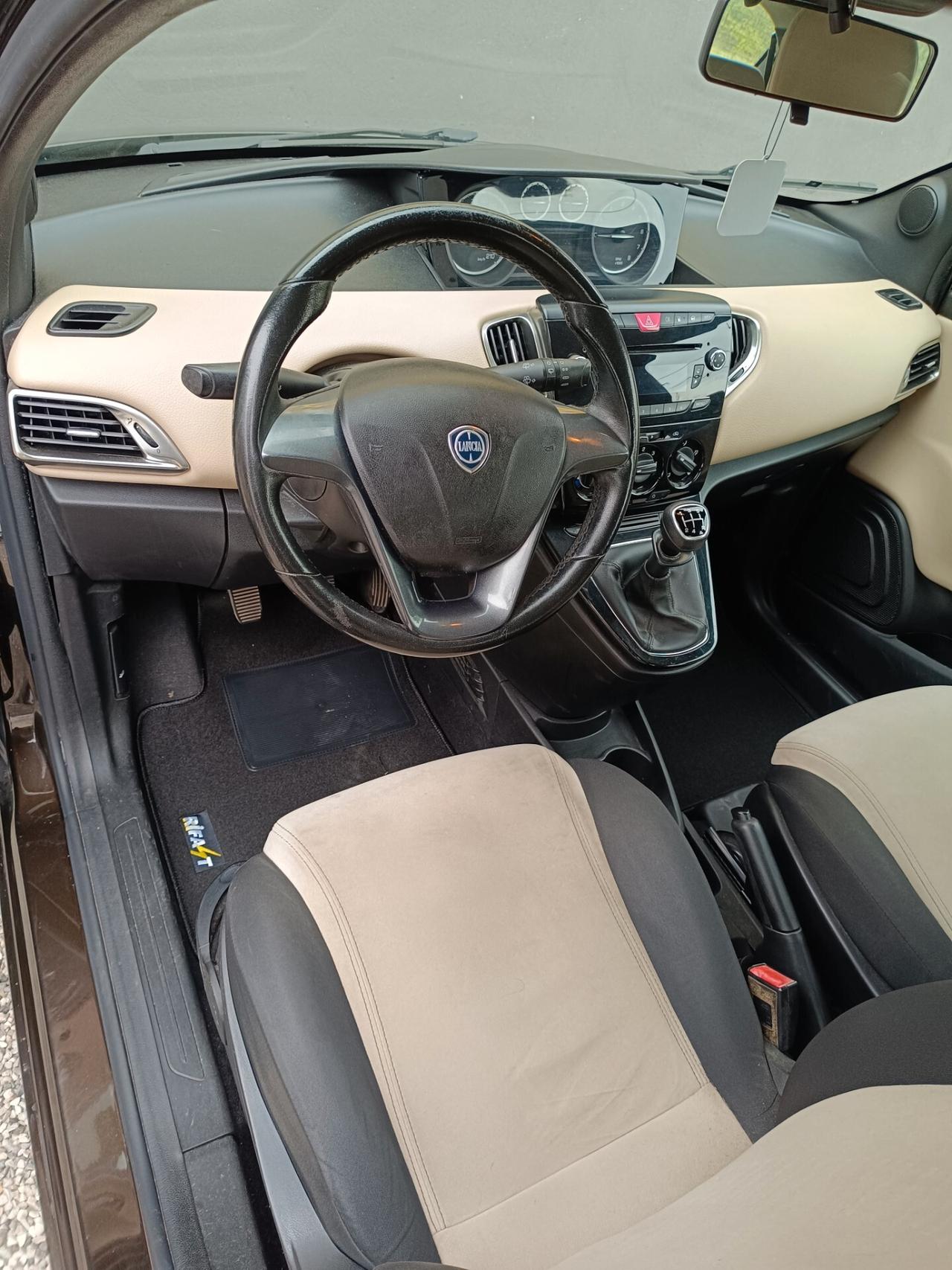 Lancia Ypsilon 1.2 69 CV 5 porte GPL Ecochic Gold