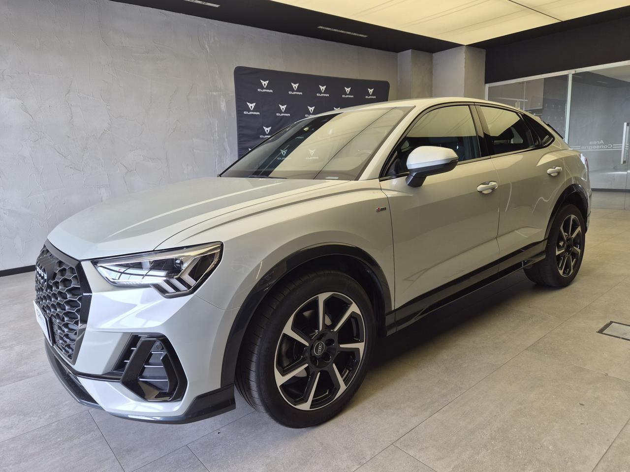 AUDI Q3 I 2019 Sportback - Q3 Sportback 35 2.0 tdi S line edition s-tronic