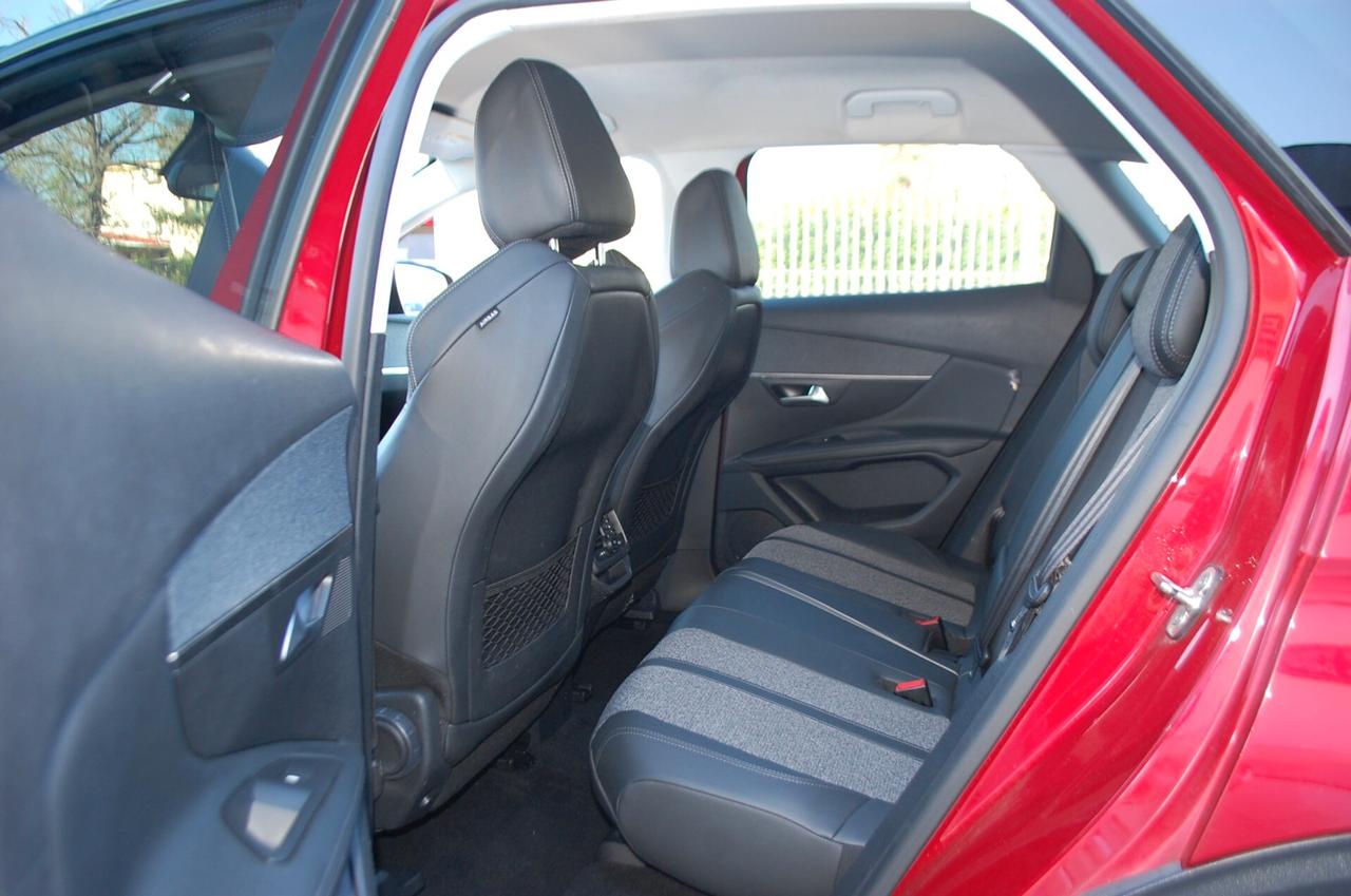 Peugeot 3008 1.5 bluehdi 130CV Allure S&S Uff Italy Navi Led