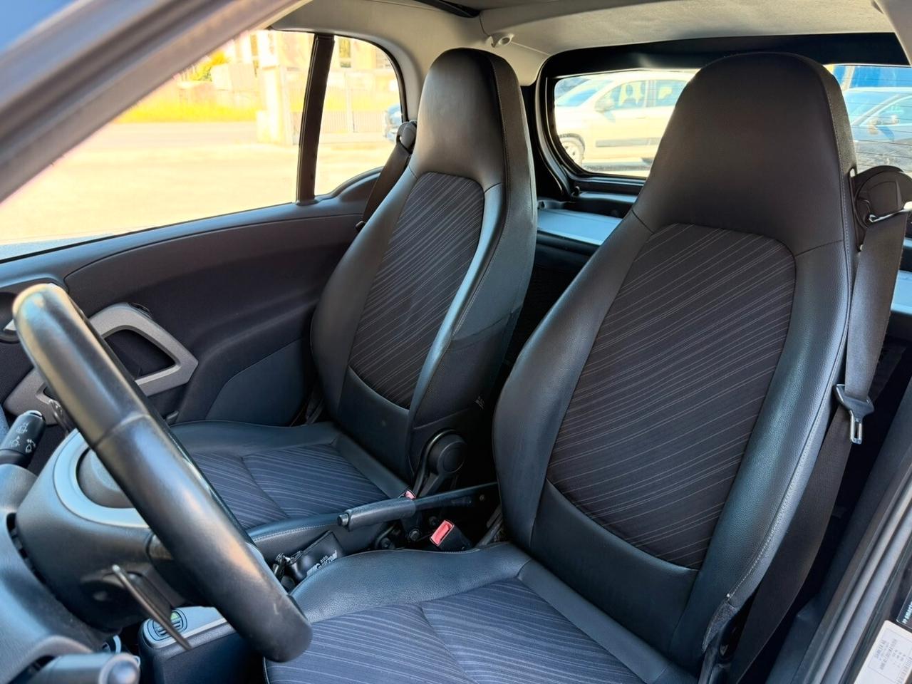 Smart ForTwo 1000 45 kW MHD coupé pure