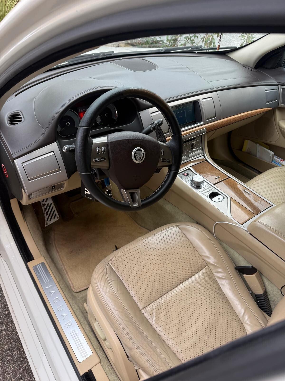 Jaguar XF 3.0 DS V6 Premium LUXURY Full