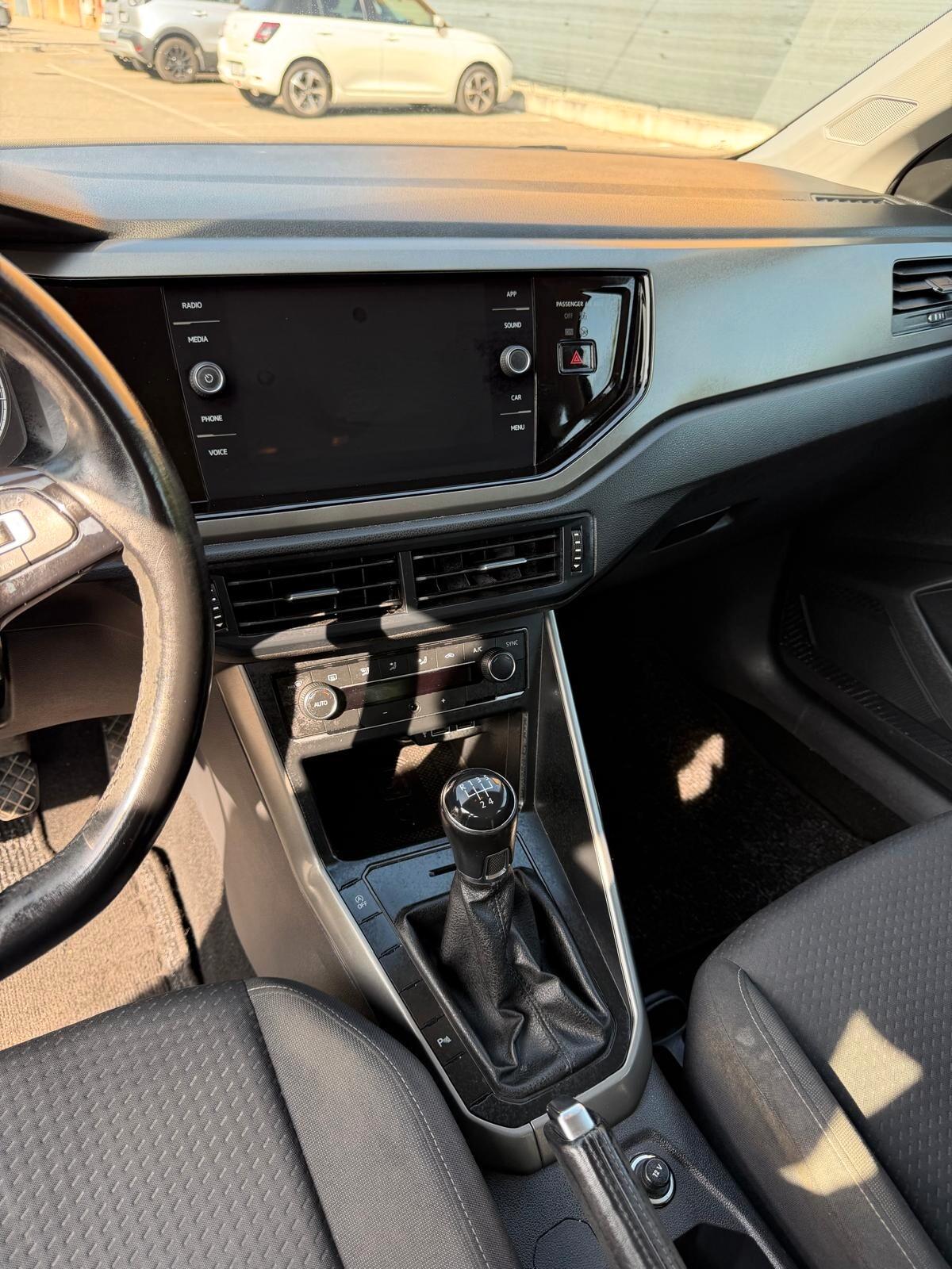 Volkswagen Polo 1.0 - NEOPATENTATI - 12 MESI DI GARANZIA -
