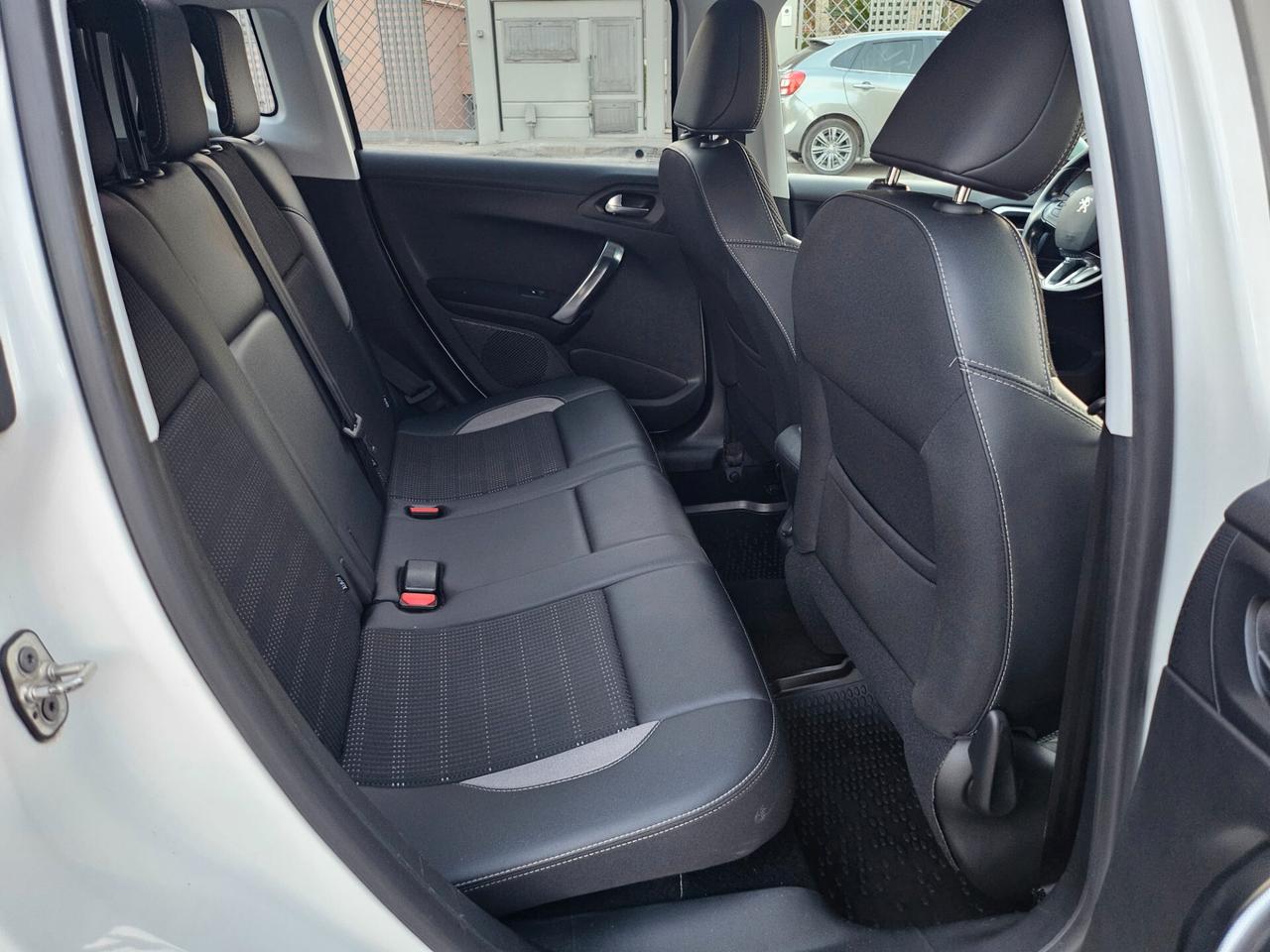 Peugeot 2008 BlueHDi 100 Allure