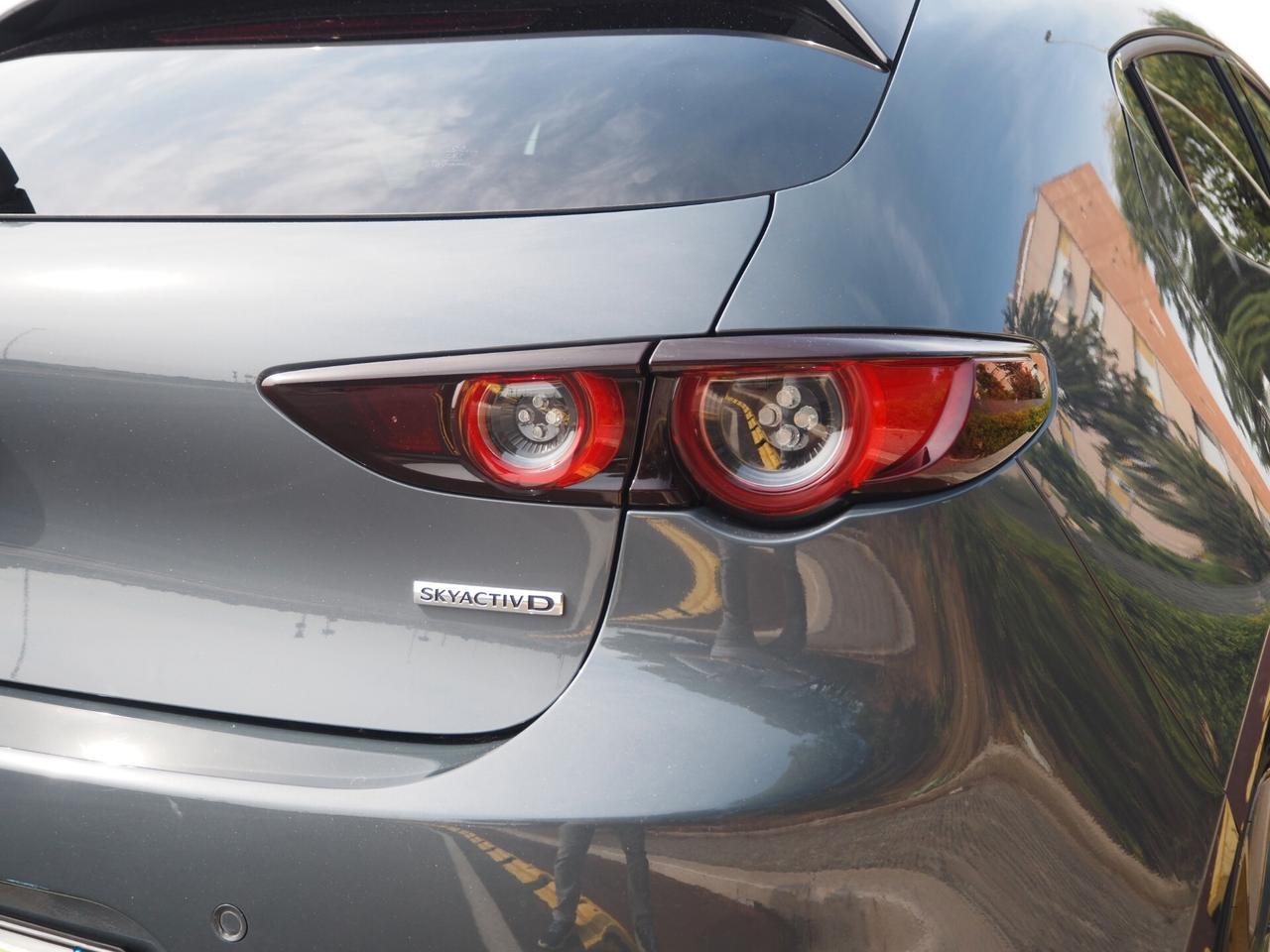 Mazda 3 1.8L Skyactiv-D Exceed