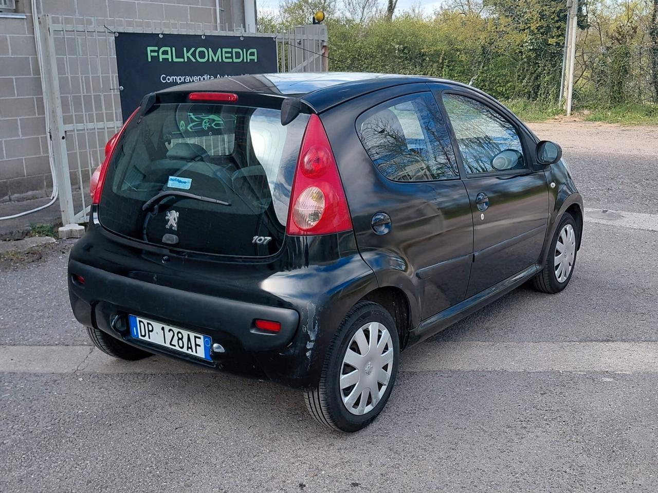 Peugeot 107 1.0 5 Porte (Neopatentati)