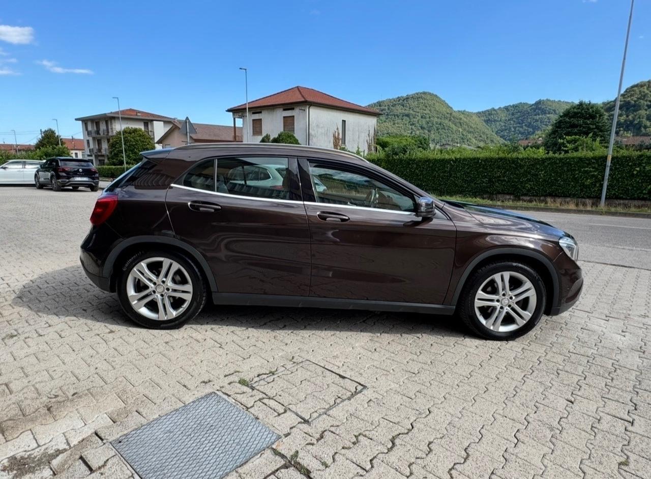 Mercedes-benz GLA 200 d Automatic 4Matic Premium