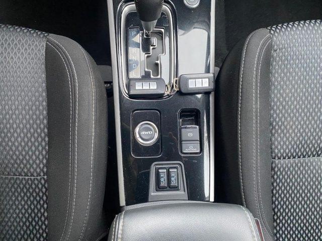 MITSUBISHI Outlander 2.0 4WD GPL Bi-fuel CVT Instyle SDA 7 posti