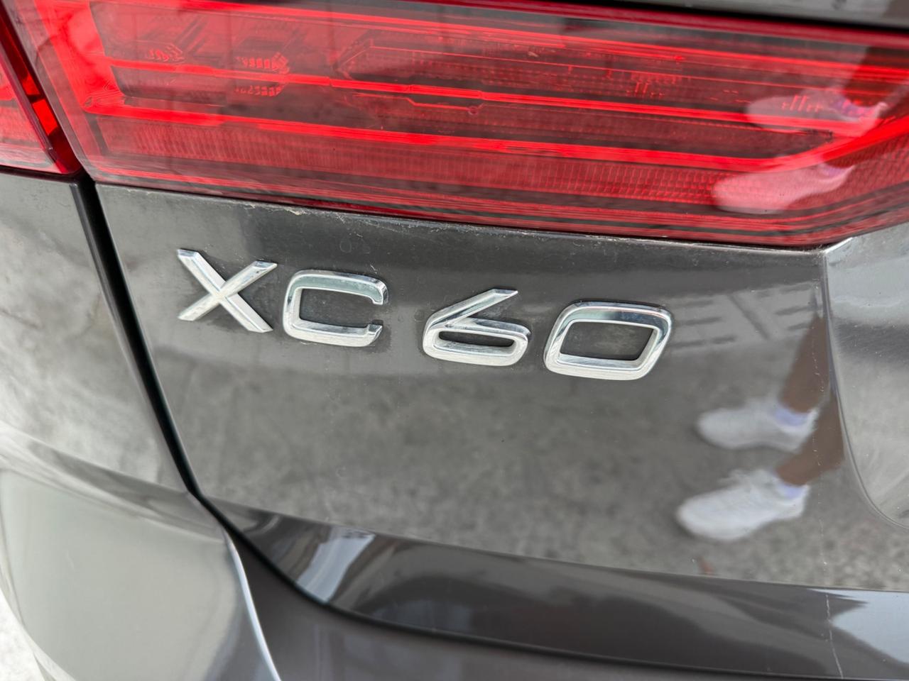 Volvo XC 60 XC60 B4 (d) automatico Plus Dark