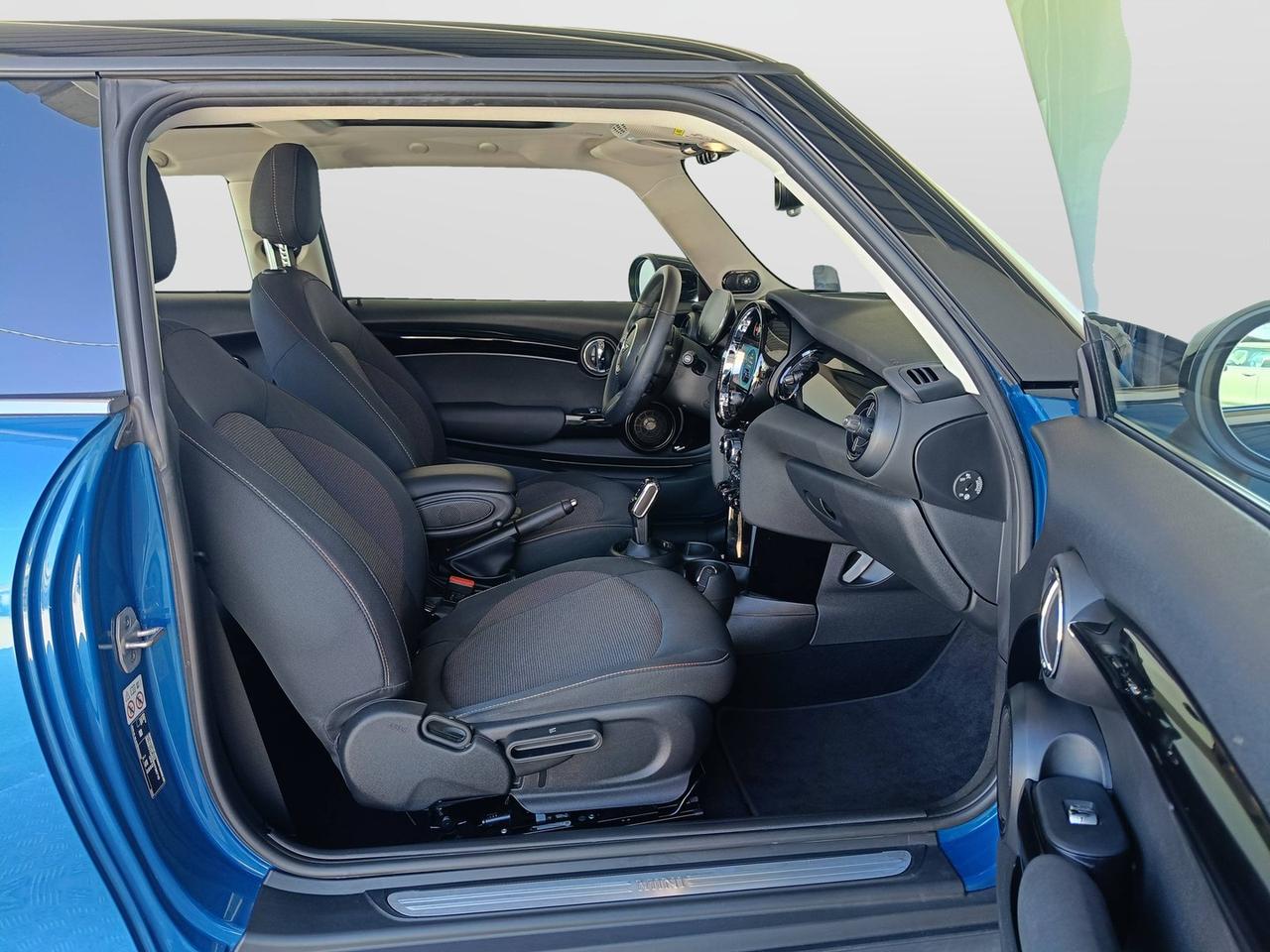 MINI Mini IV F56 2021 3p - Mini 3p 1.5 Cooper Classic auto