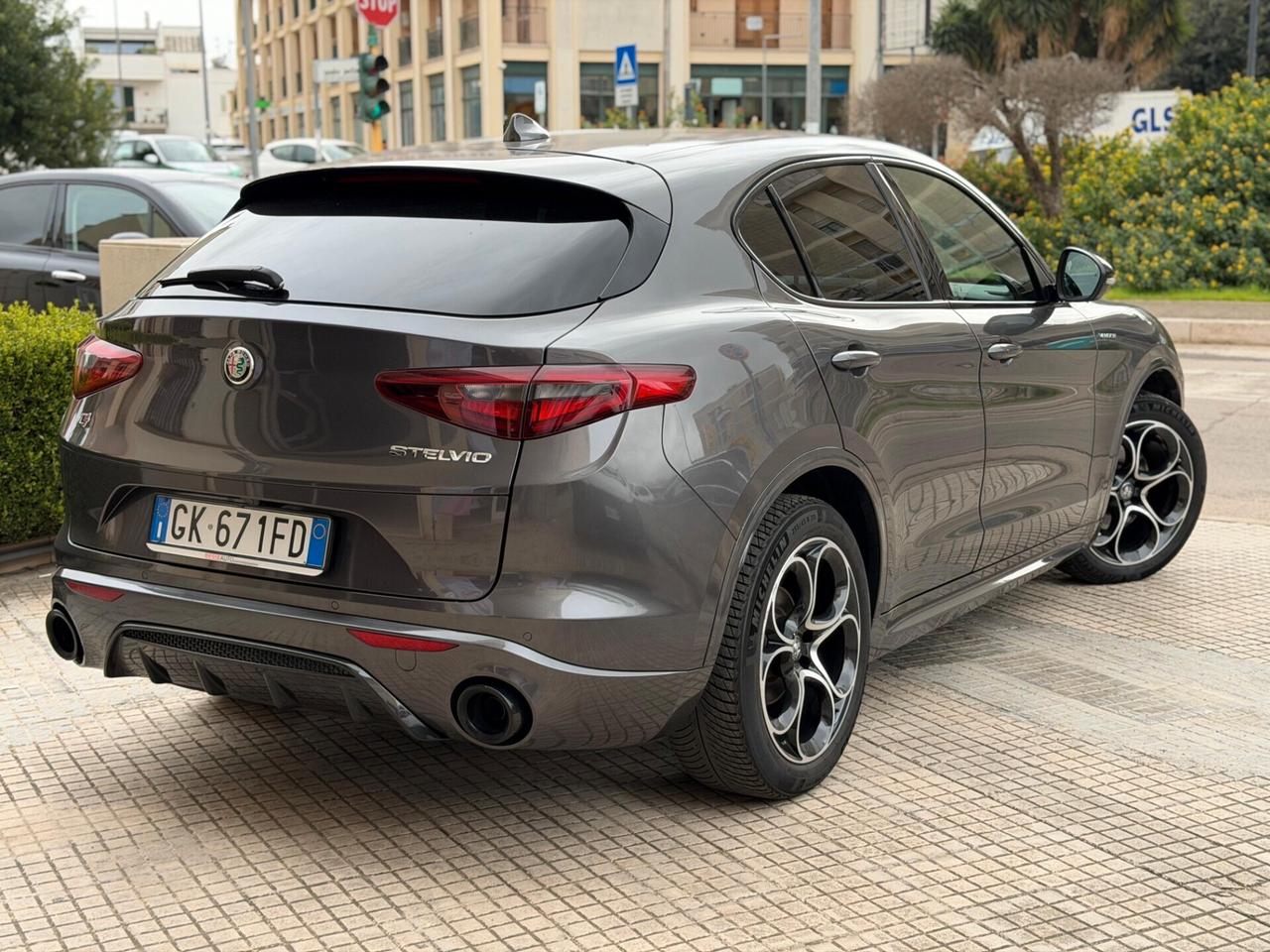 Alfa Romeo Stelvio 210 CV AT8 Q4 Veloce