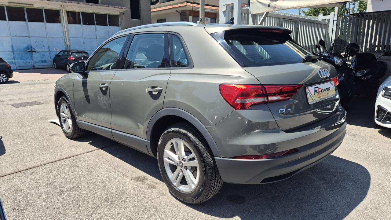 Audi Q3 35 TDI S tronic Business