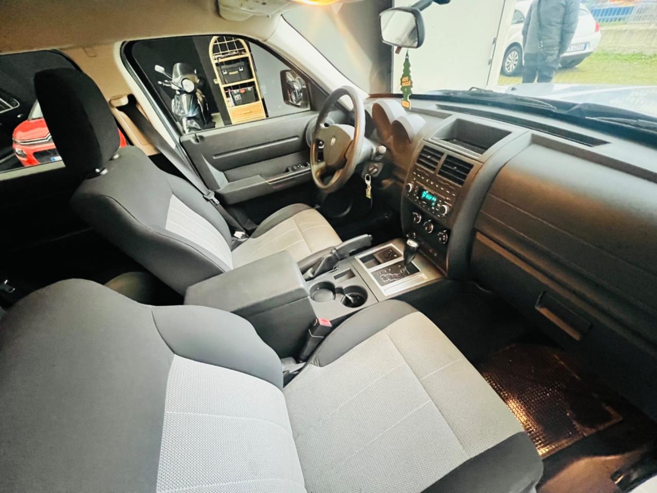 Dodge Nitro 2.8 CRD SE 4WD Auto