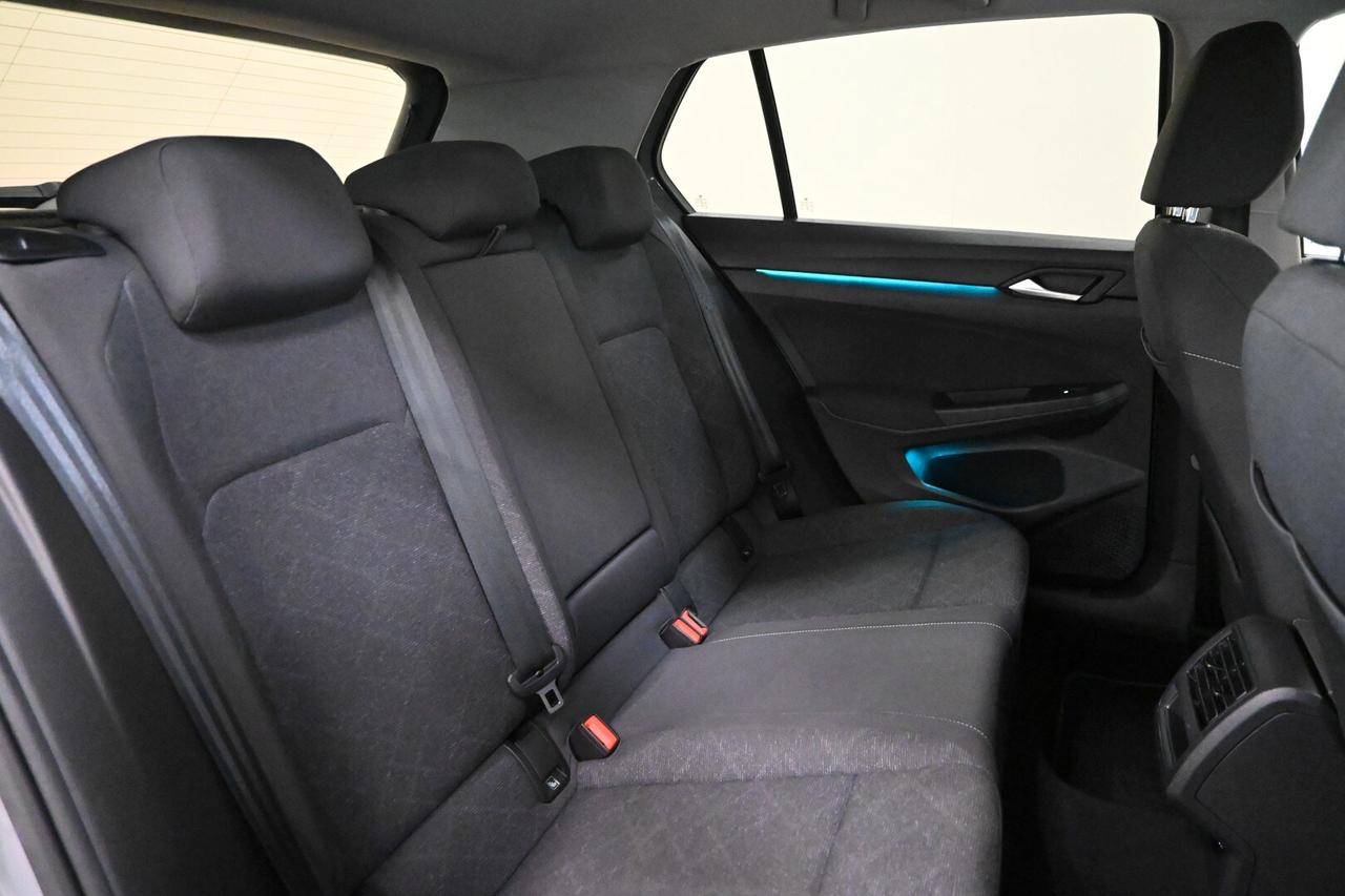 VOLKSWAGEN Golf 8ª serie Golf 1.0 eTSI EVO DSG...