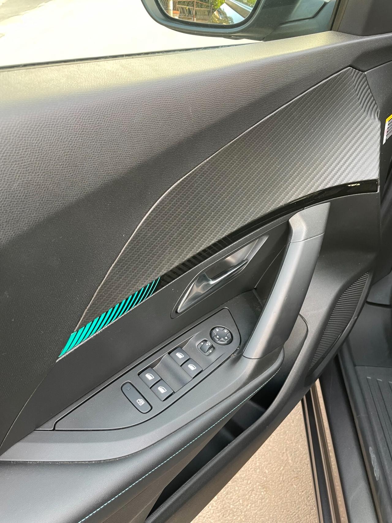 PEUGEOT 2008 BlueHDi 130 S&S EAT8 ALLURE PACK