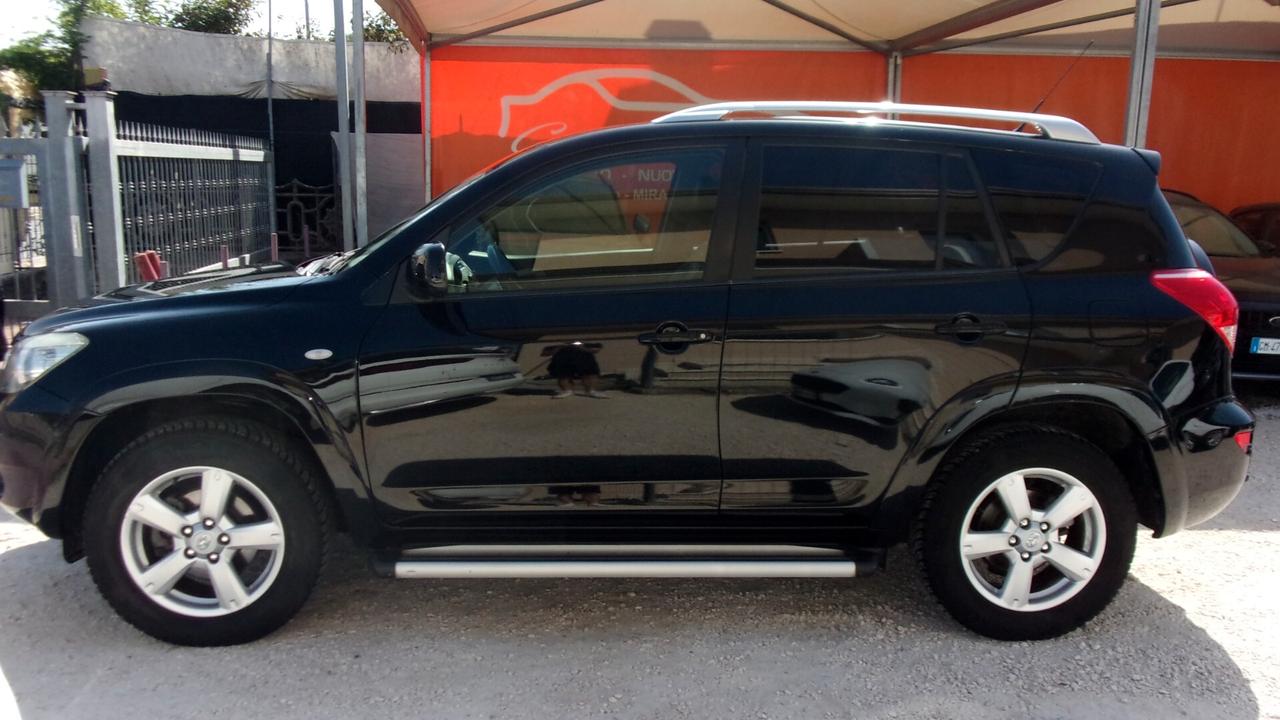 Toyota RAV 4 RAV4 2.2 D-4D 177 CV Luxury