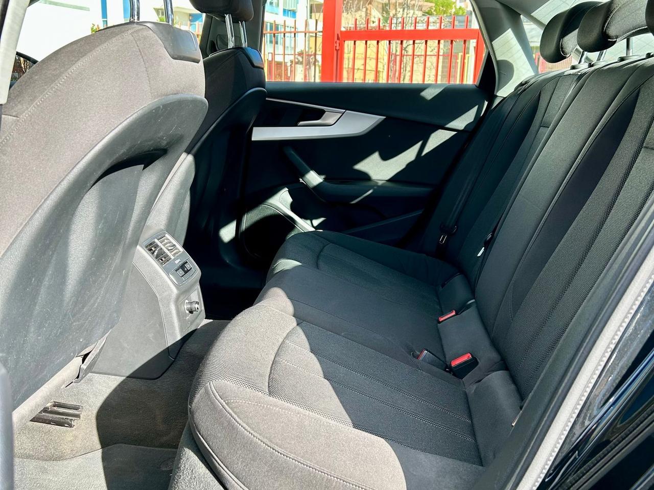 Audi A4 Business 2.0 35 TDI #8477