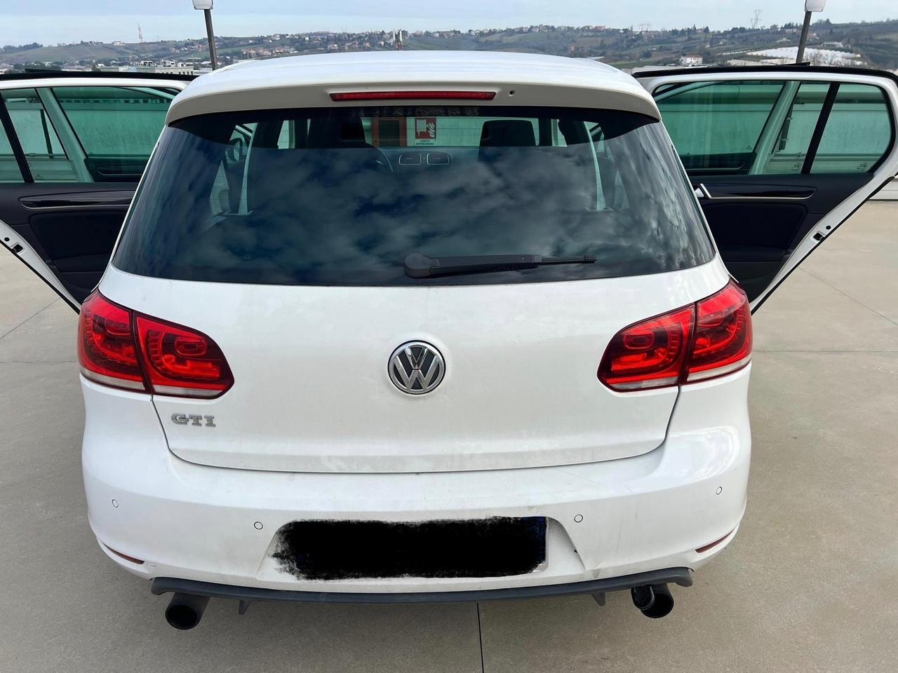 Volkswagen Golf GTI 2.0 TSI 5p.