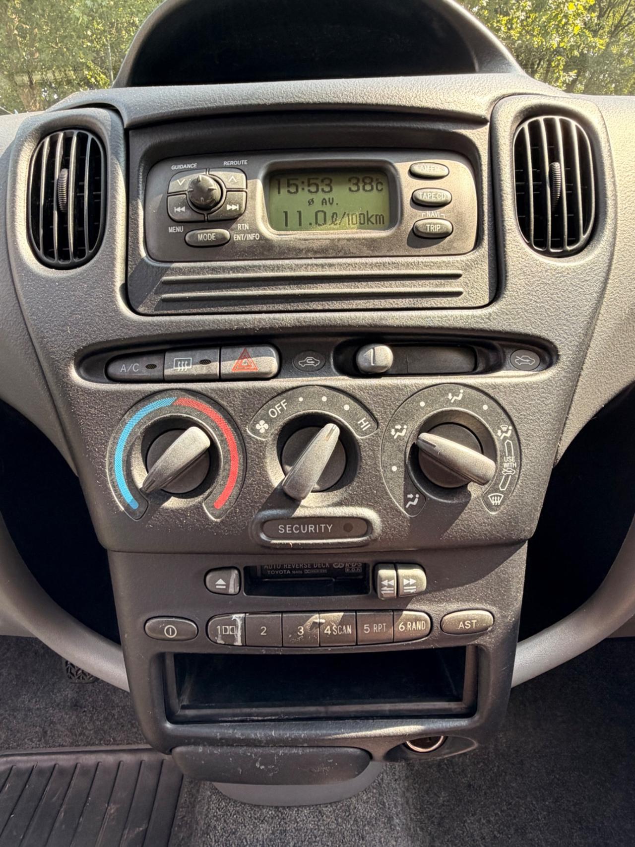 Toyota Yaris Verso 1.3i 16V cat Sol *GPL 2036*