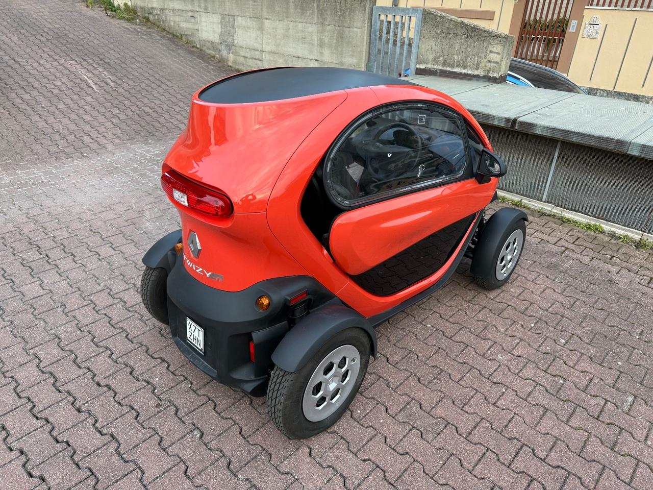 Renault Twizy 45 PARI AL NUOVO - SOLO 129 KM!!!