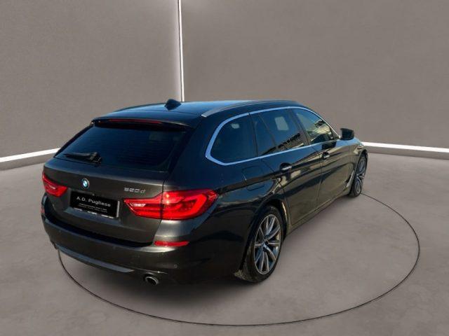 BMW 520 Serie 5(G30/31/F90) - d Touring Luxury