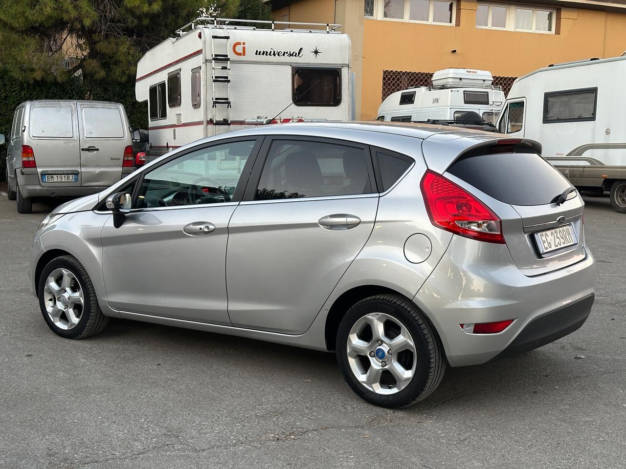 Ford Fiesta 1.4 5 porte Bz.- GPL Titanium