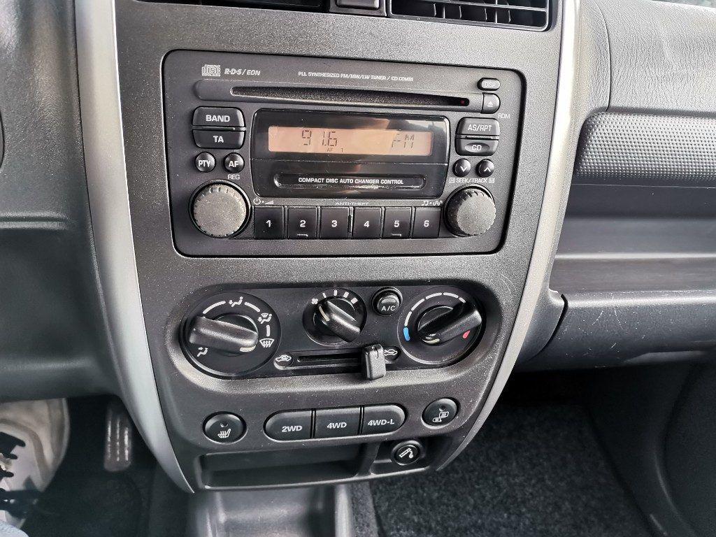 Suzuki Jimny 1.3i 16V 4WD