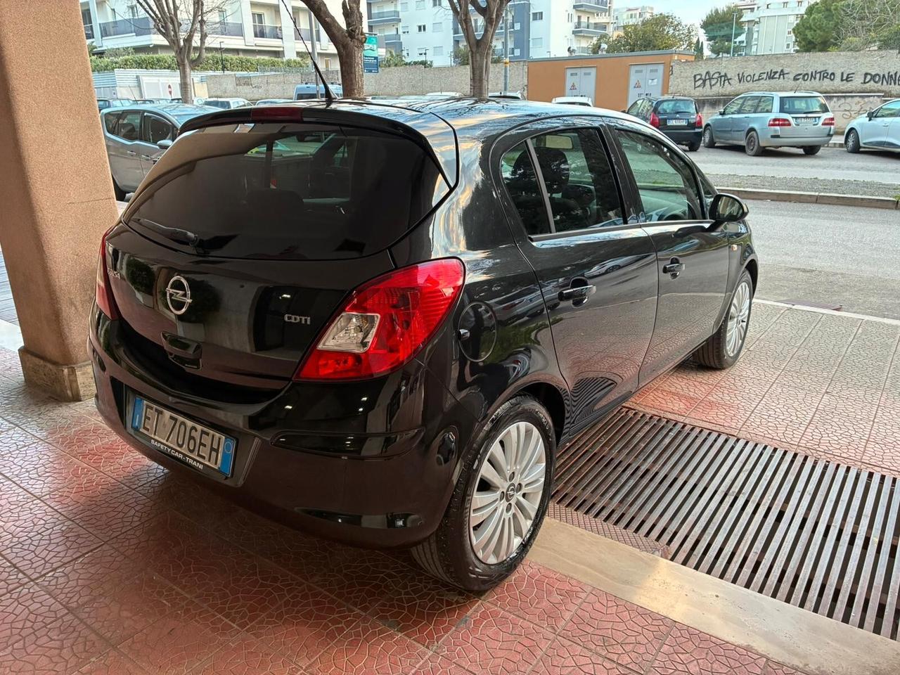 Opel Corsa 1.3CDTI 75CV 5p perfetta-13