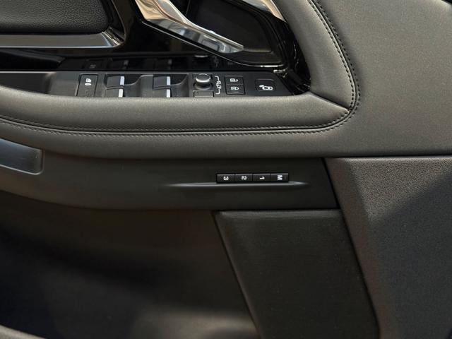 LAND ROVER Range Rover Evoque 2.0D I4 163 CV AWD Auto R-Dynamic SE