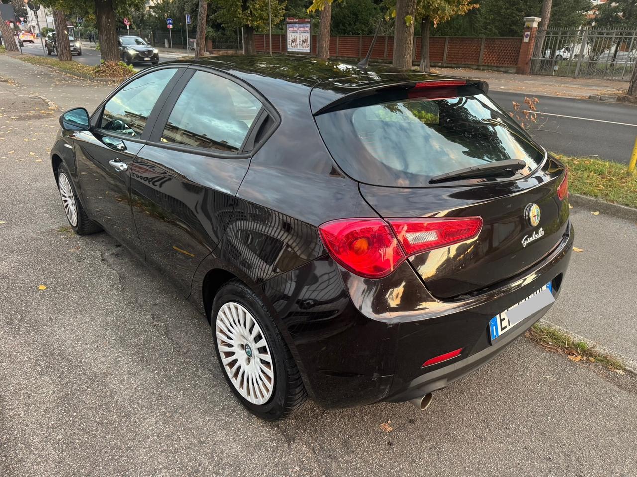 Alfa Romeo Giulietta 1.4 BENZ neopaten garanzia 12 m
