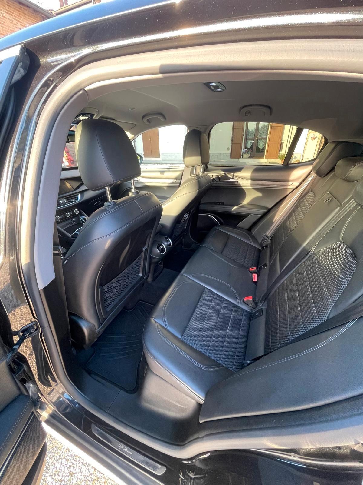 Alfa Romeo Stelvio 2.0 Turbo 200 CV AT8 Q4 Executive