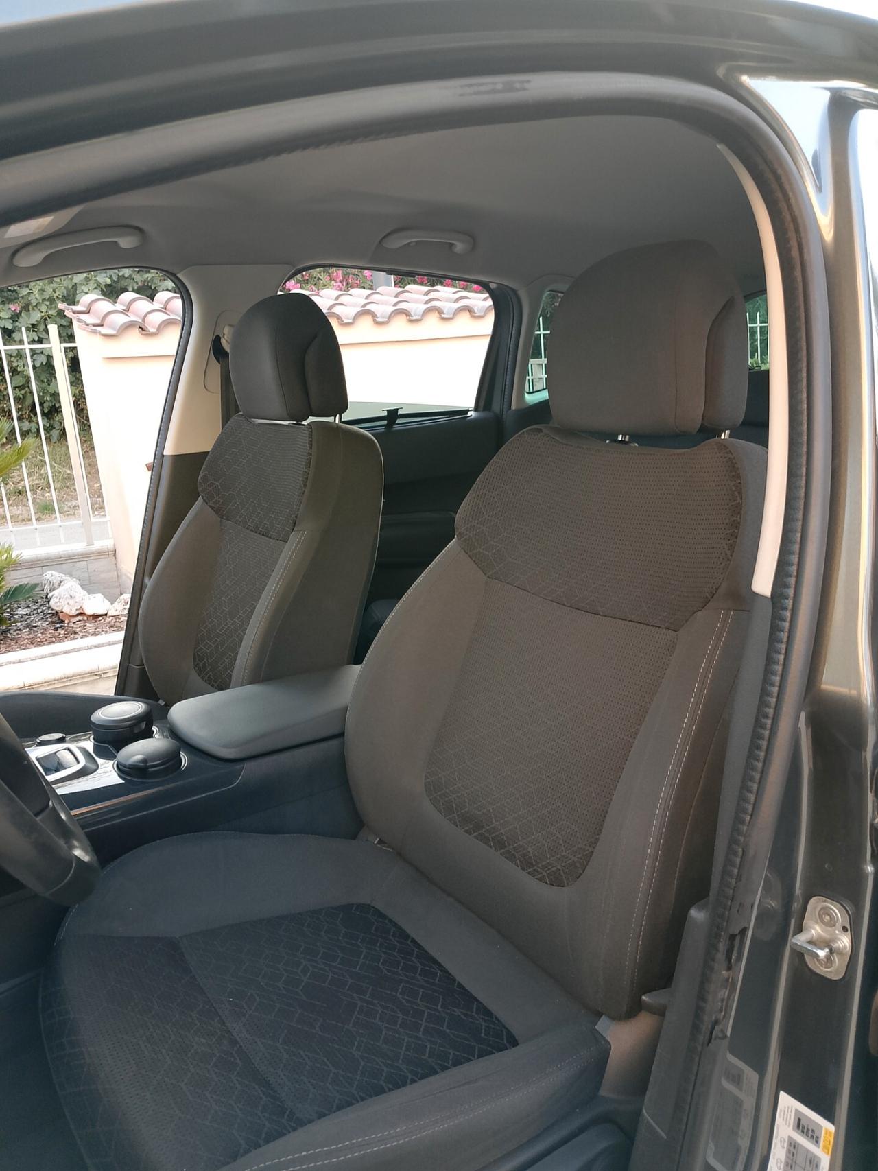 Peugeot 3008 1.6 HDi 115CV Allure