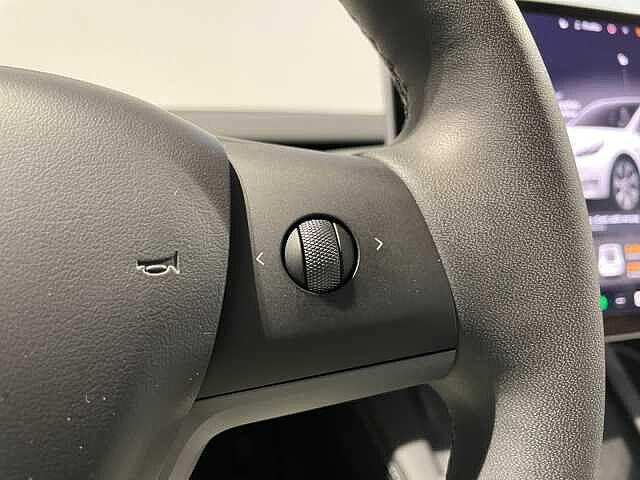 Tesla Model Y 320CV Batt.60kWh RWD - IVA ESPOSTA
