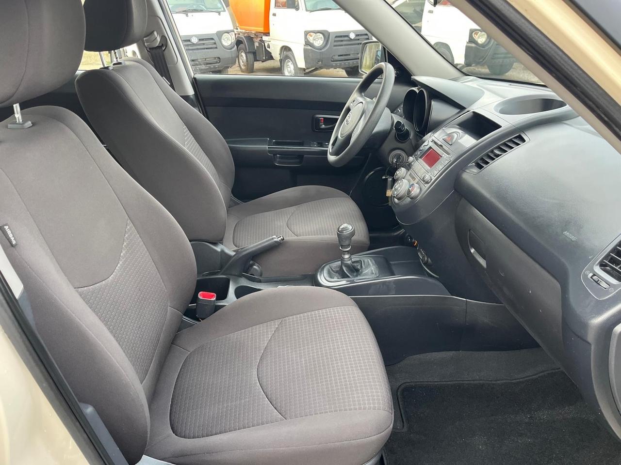 Kia soul -1.6 crdi -full-km 85000-2011