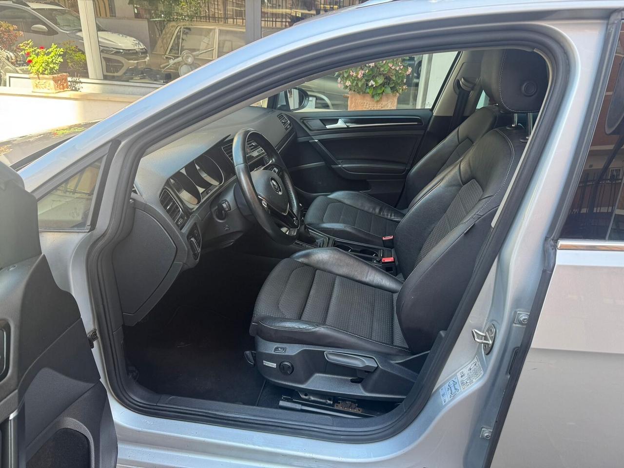 VOLKSWAGEN Golf Variant 1.4 TGI Comfor. BlueMotion